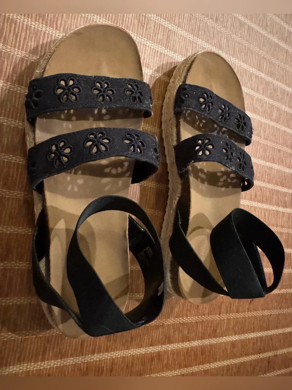 Steve Madden Black Floral Cutout Kids Sandals
